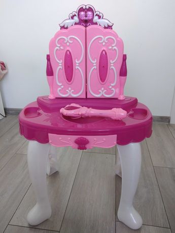 Toaletka dla dziewczynki