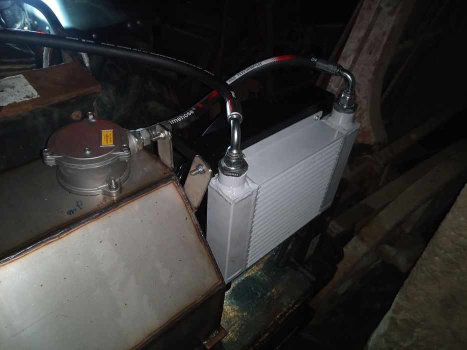 Retro Cat bh27  trator