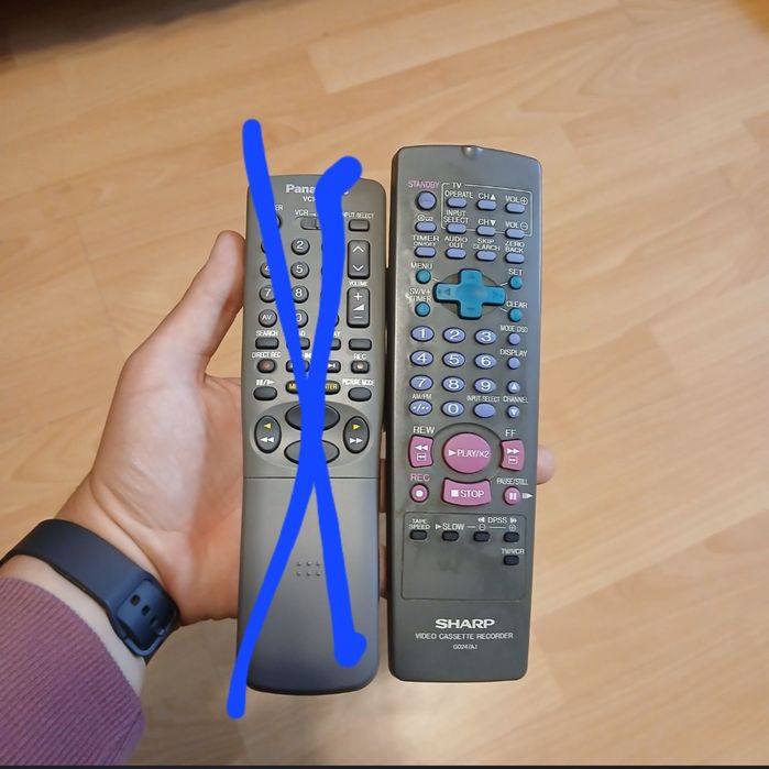 Продам відеомагнітофони Panasonic та Sharp
