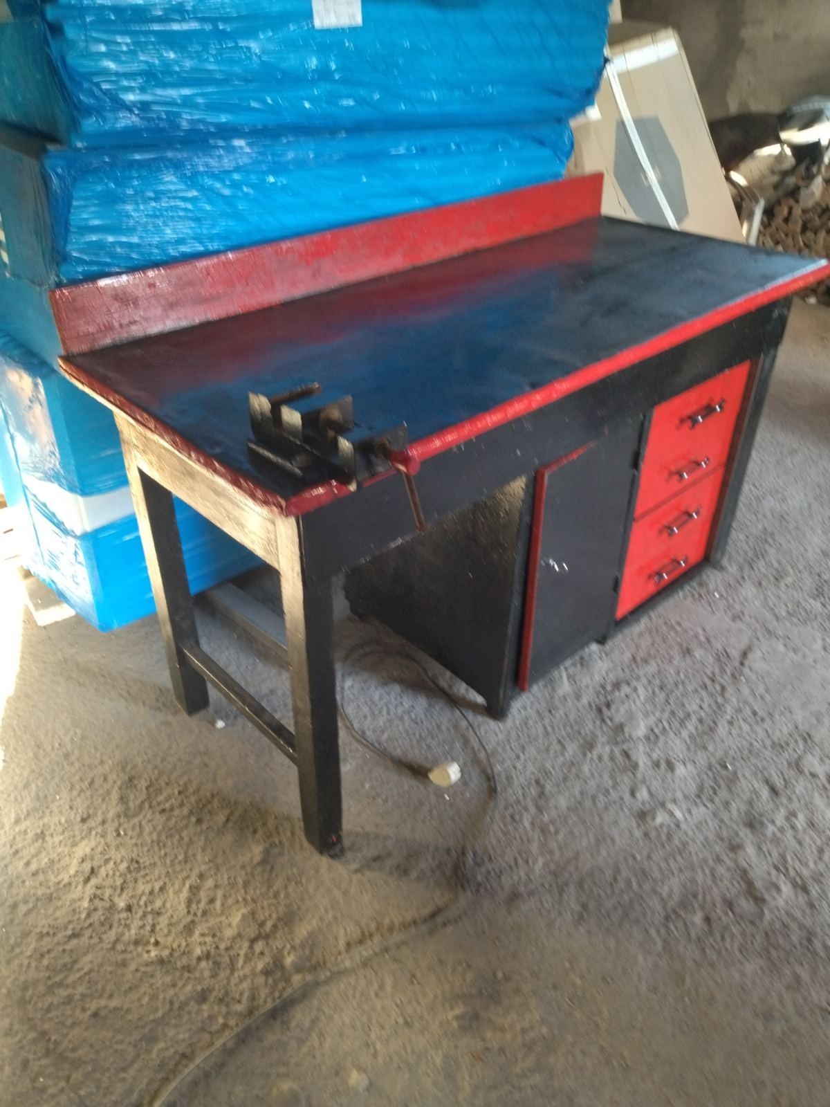 Продам стіл для гаражу!
