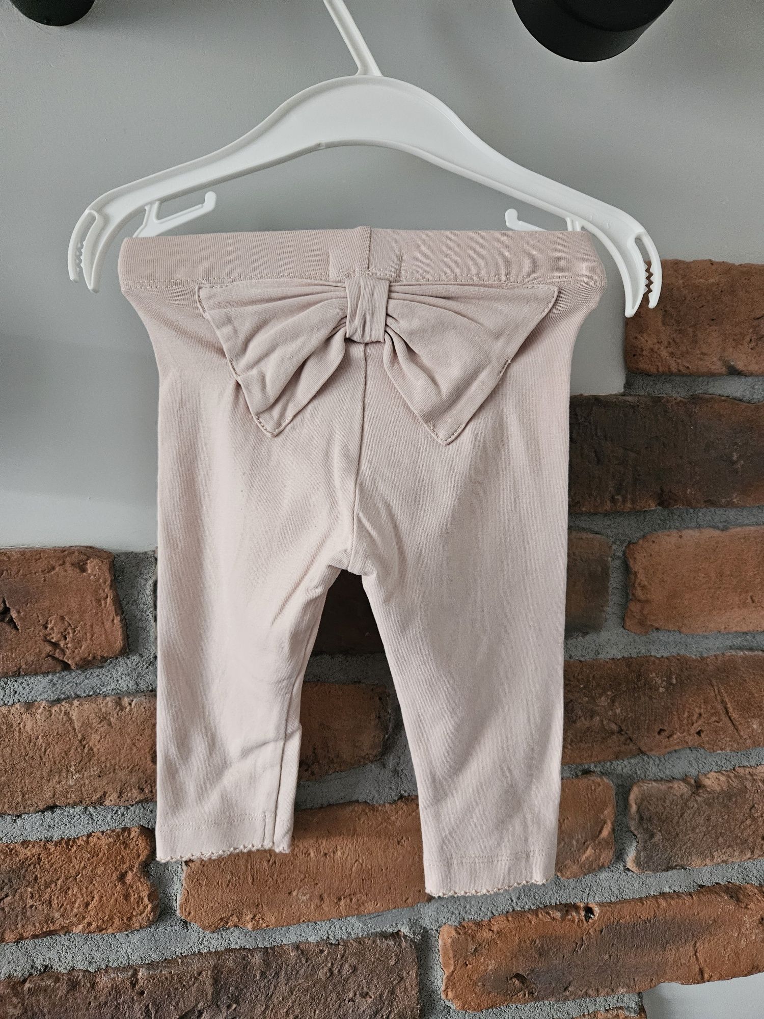 Legginsy getry z kokardą na pupie newbie 68