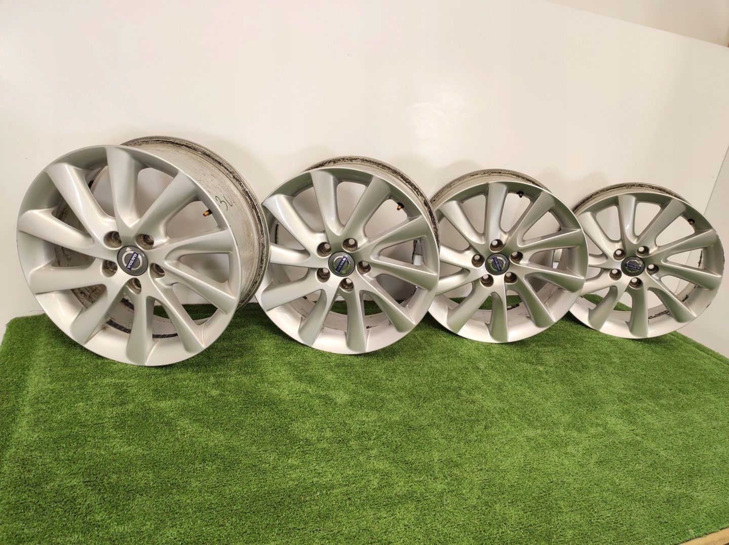 Felga Felgi 4szt Volvo V60 S60 V70 S80 7x17 ET