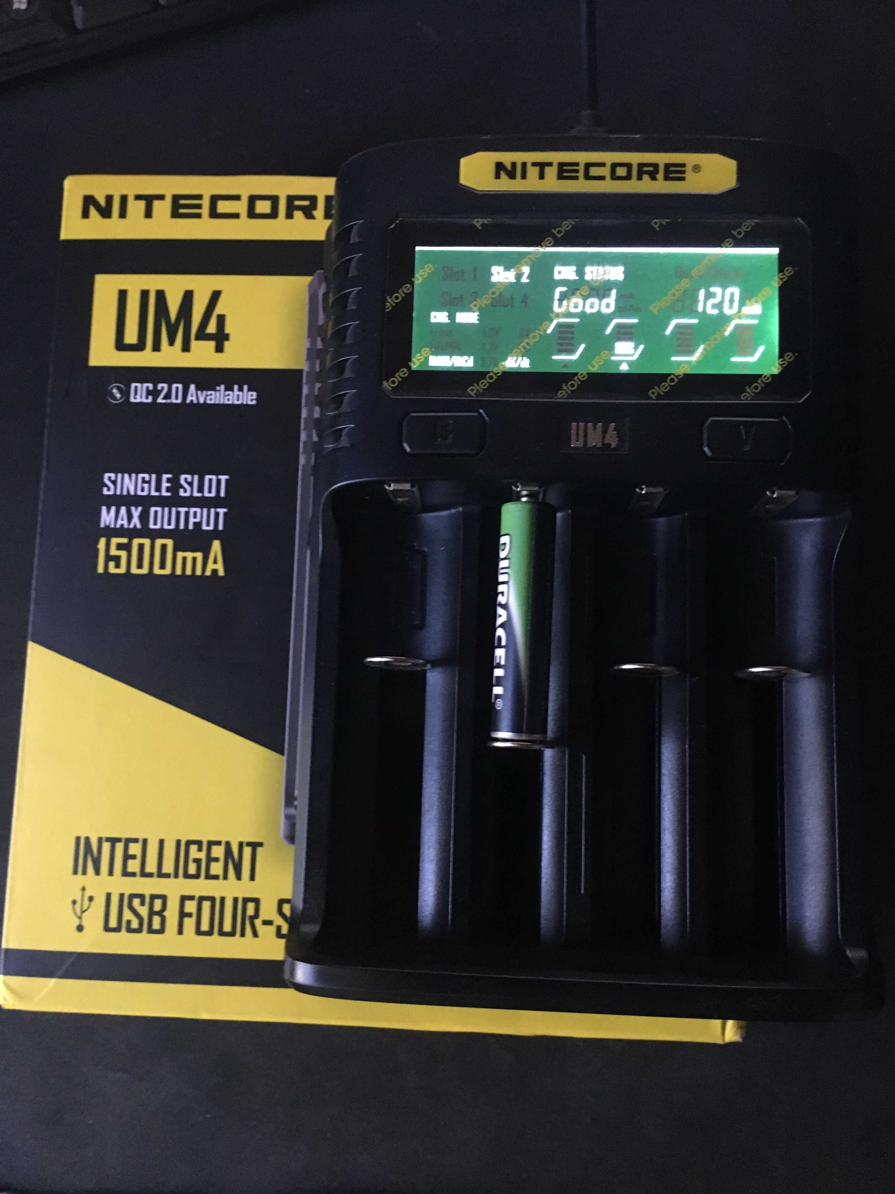 Зарядное устройство Nitecore UM4