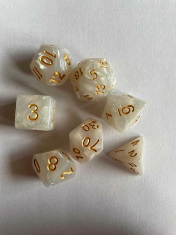 Kości RPG perłowe białe złote cyfry komplet nowy do gry planszówki