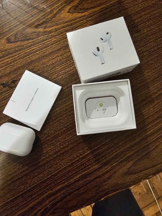 Apple Airpods Pro 3 c/ caixa