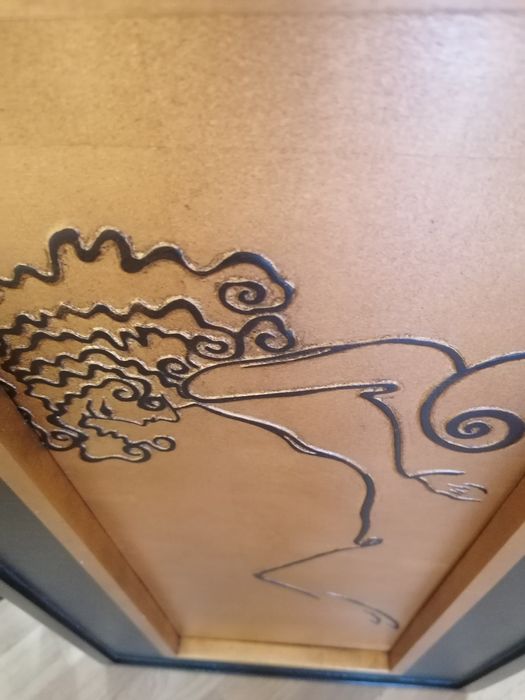 Obrazy kreską, malowane na desce, kobiety