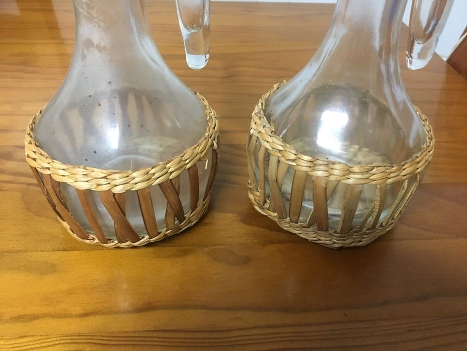 2 Galheteiros Antigos em vidro forrados a verga