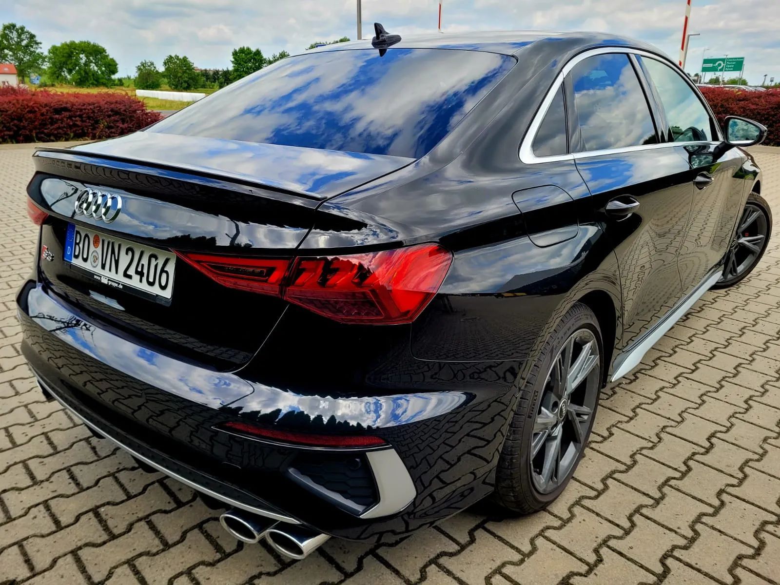 Audi S3 Audi S3 Limousine rok 2024, Przebieg 17 440 km, jak nowy