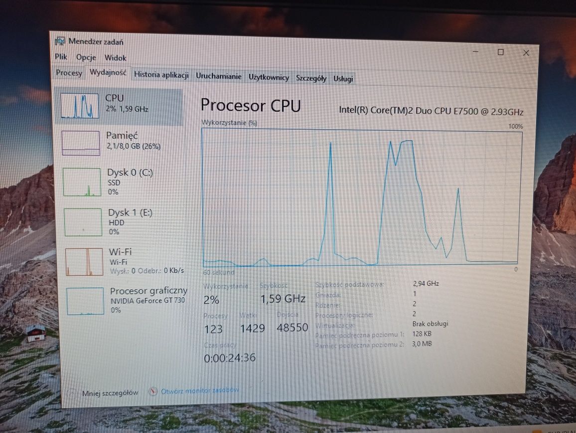 Komputer stacjonarny PC do nauki internetu filmów