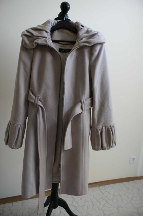 Wełniany płaszcz Zara beżowy taliowany XS 34 damski elegancki