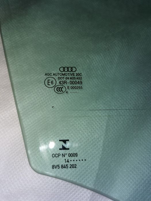 Szyba do samochodu i podnośnik szyby Audi A3 8v5