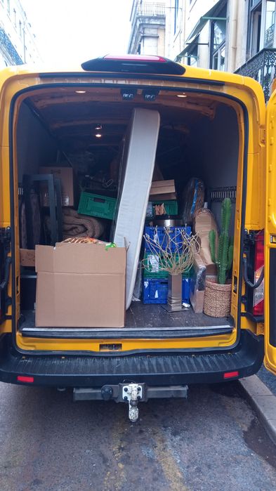 Fretes e mudanças atendemos todo território de Portugal.