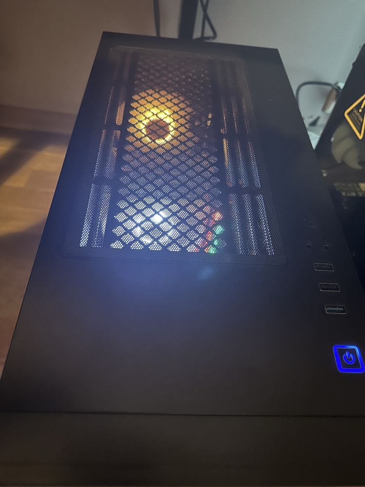 Komputer do gier CPU Ryzen 5 5600X, GPU RX6600XT, 32GB RAM