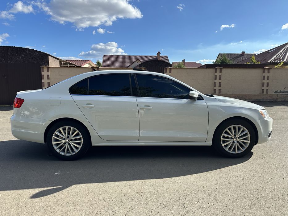 Volkswagen Jetta 2014 1.8 tsi комплектация SEL