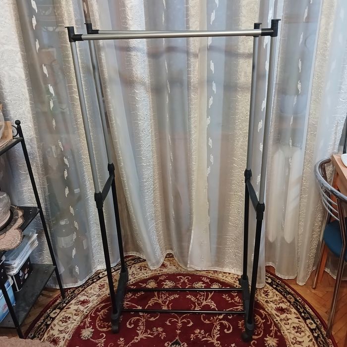 Напольная вешалка