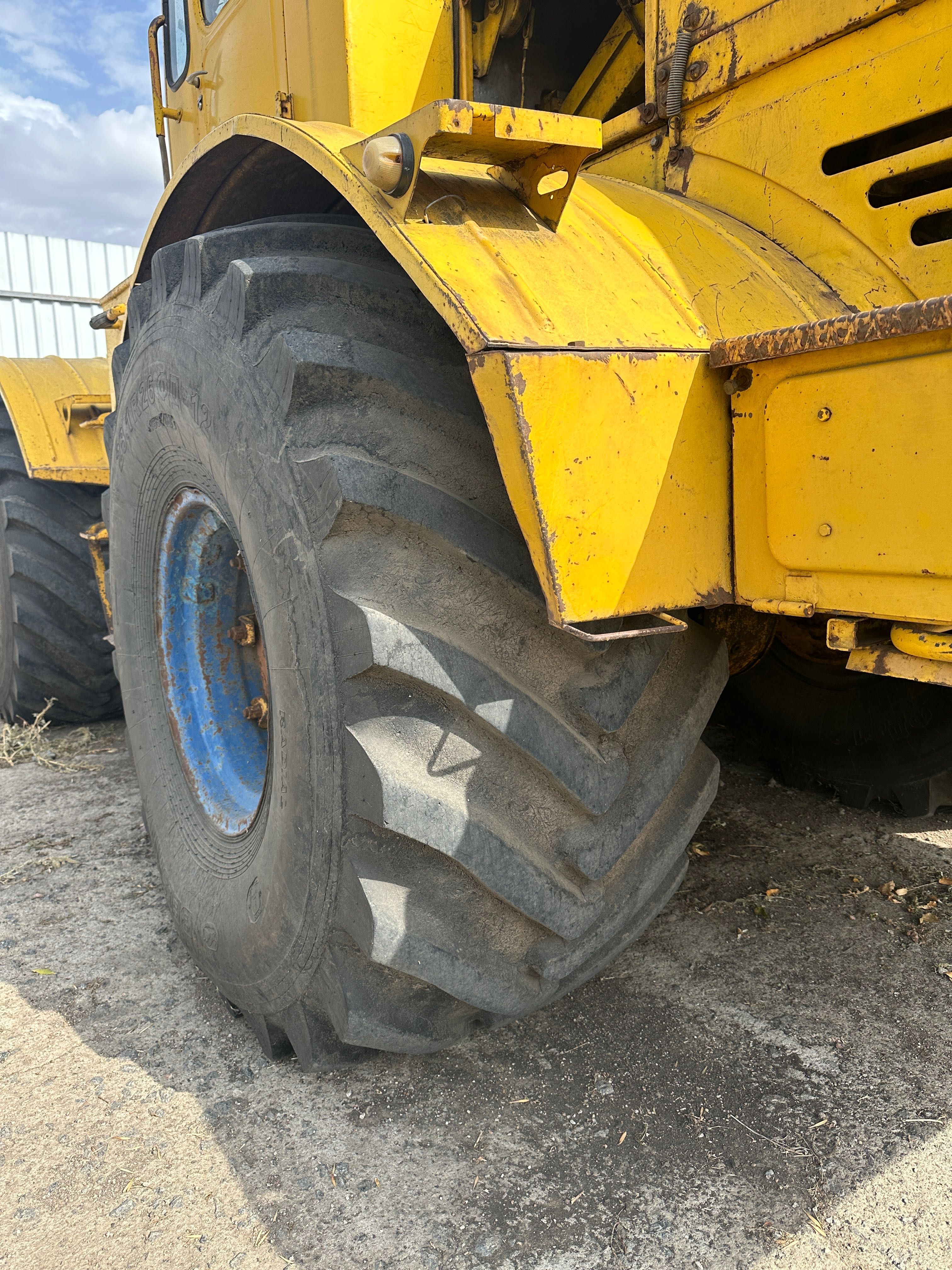 Продам трактор К-701