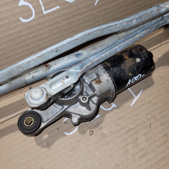 Mechanizm wycieraczek z silniczkiem przód Nissan Micra III K12 2006r