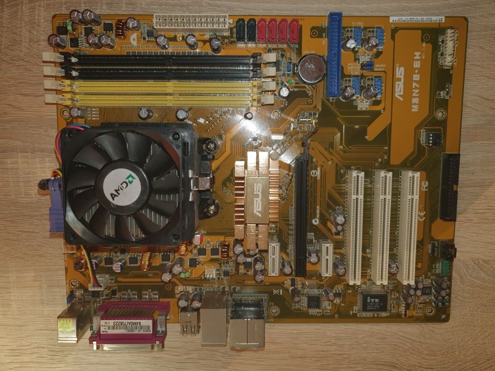 Asus M3N78-EH + AMD Athlon 64 X2 5400+