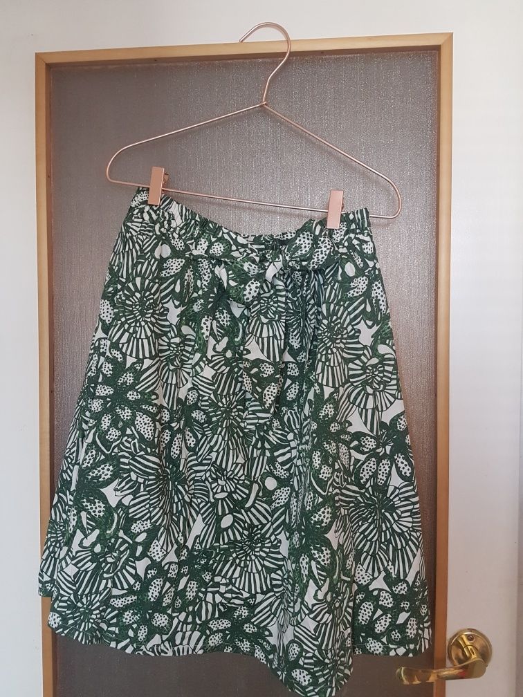 Zielona biała spódnica H&M rozmiar 40