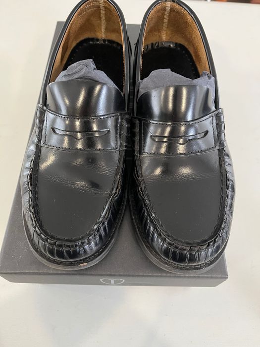 Sapatos em pele tipo mocassim