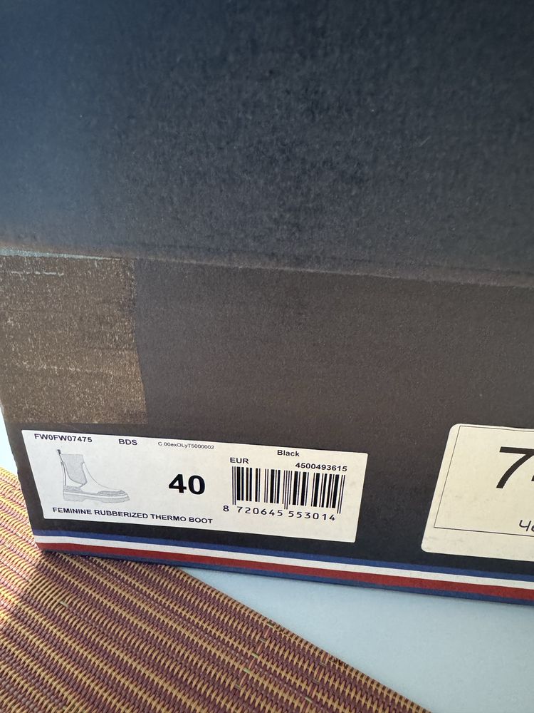 Жіночі чорні челсі Tommy Hilfiger 40р