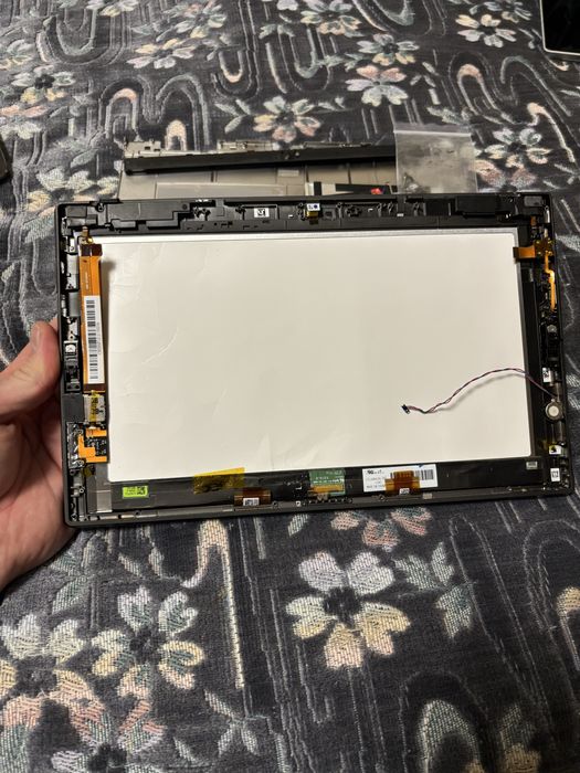 Microsoft RT планшет запчастини