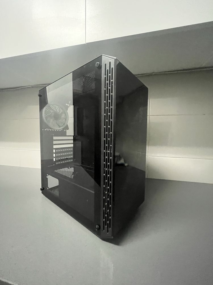 Gabinete de computador