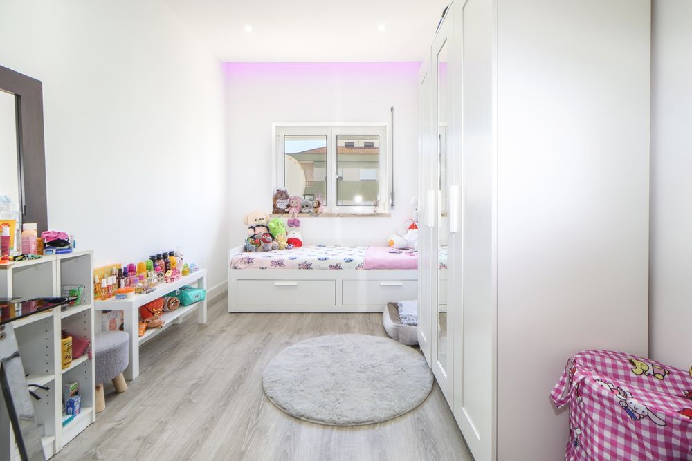 Apartamento T3 remodelado com arrecadação