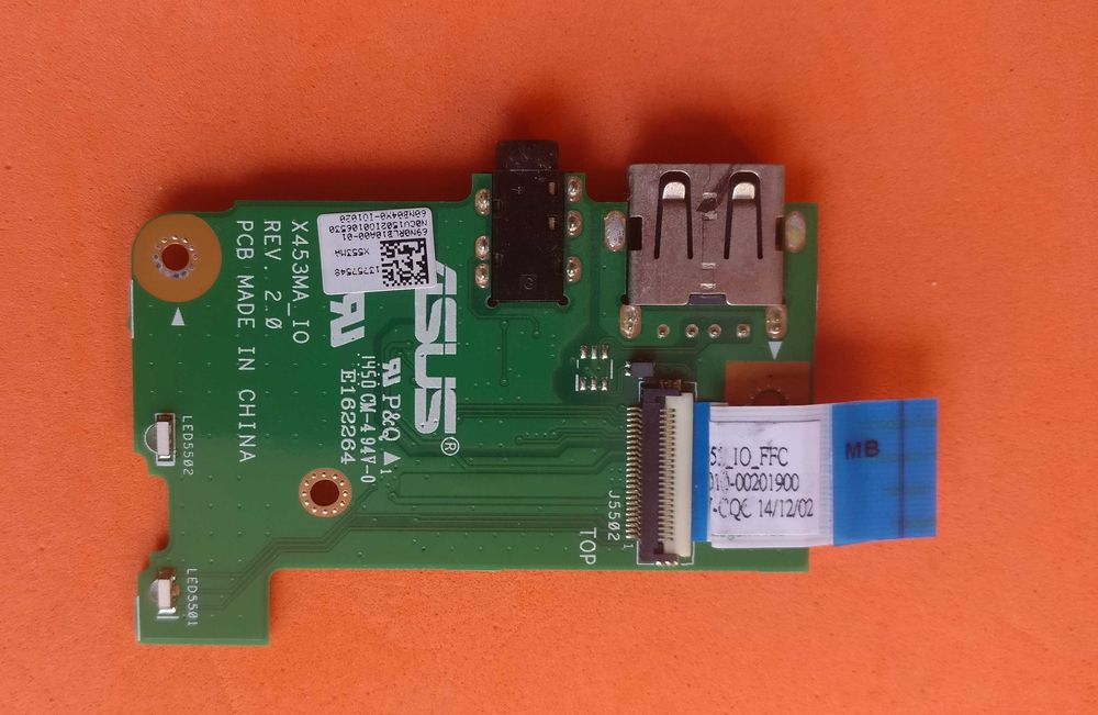 Portátil ASUS X553 em peças