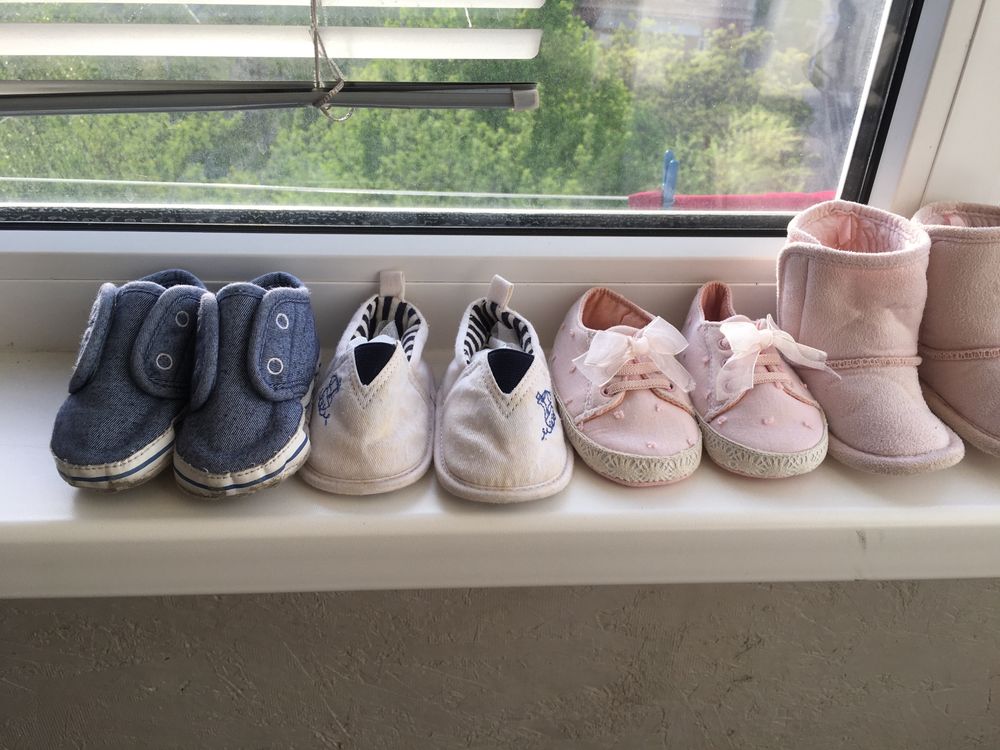 Взуття дитяче  до року