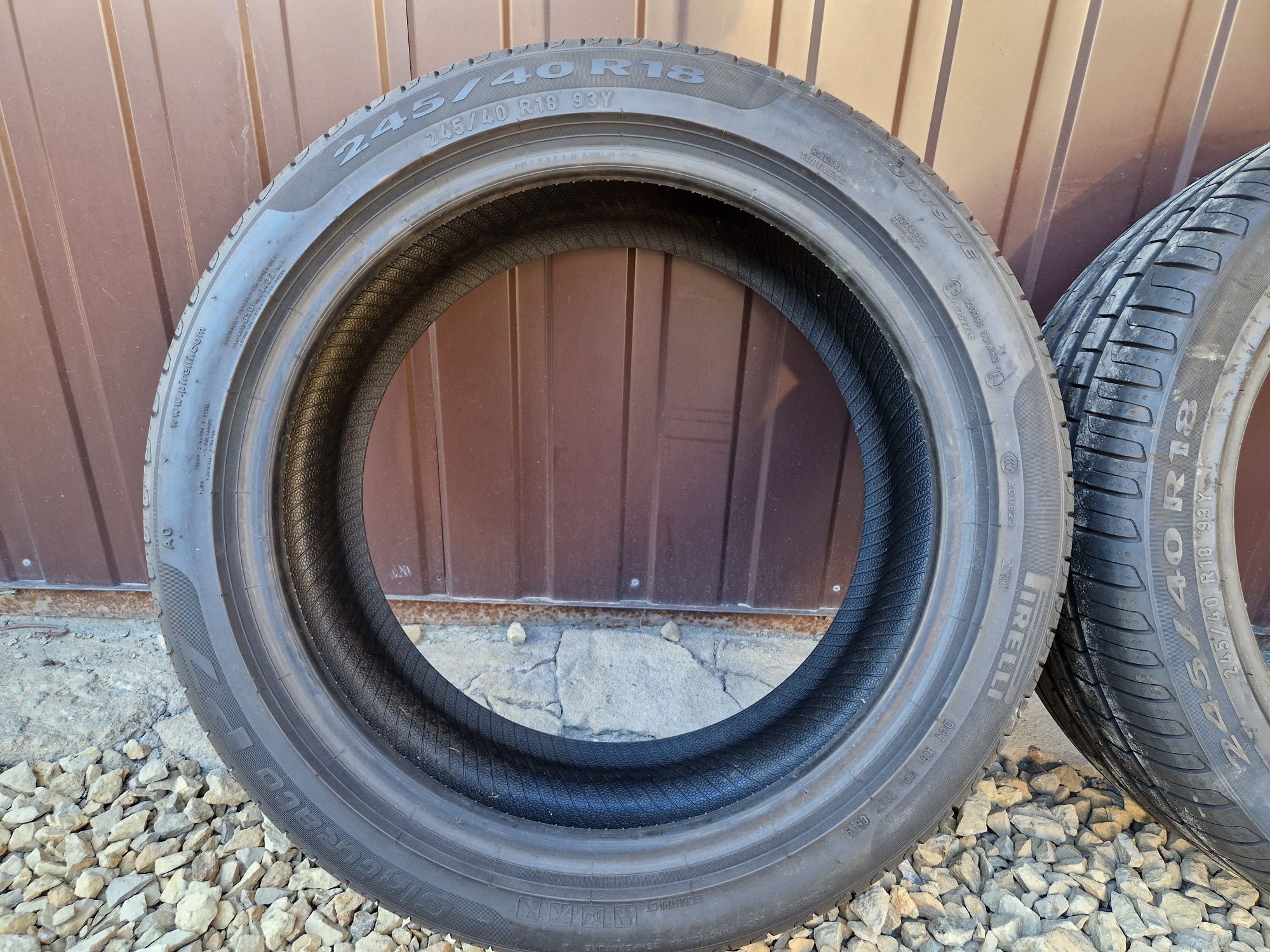 Komplet opon letnich Pirelli 245/40/18