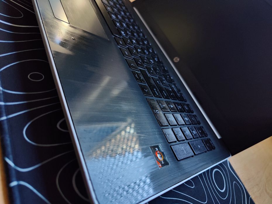 Computador HP Ryzen 7 3700U nvme m.2 e 8 ram.