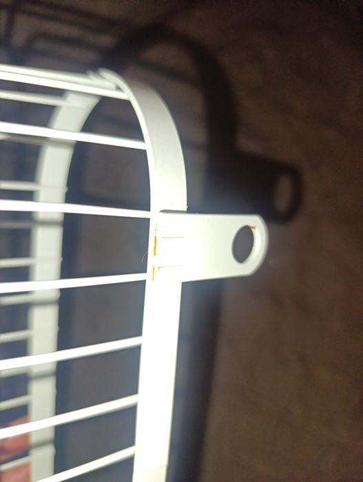 Настінна поличка у ванну