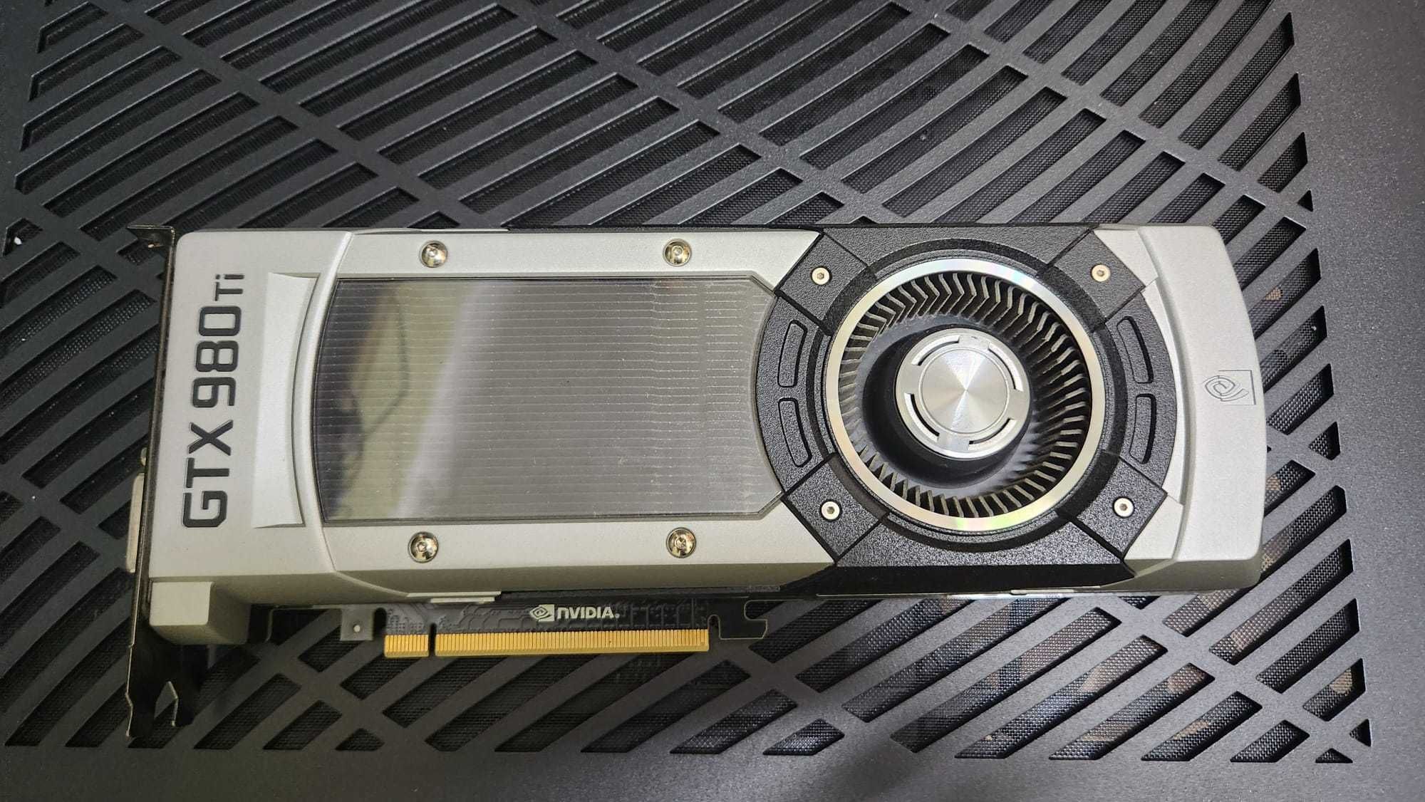 Placa Gráfica Gaming GTX 980ti de 6Gb "Founders Edition" Colecionador