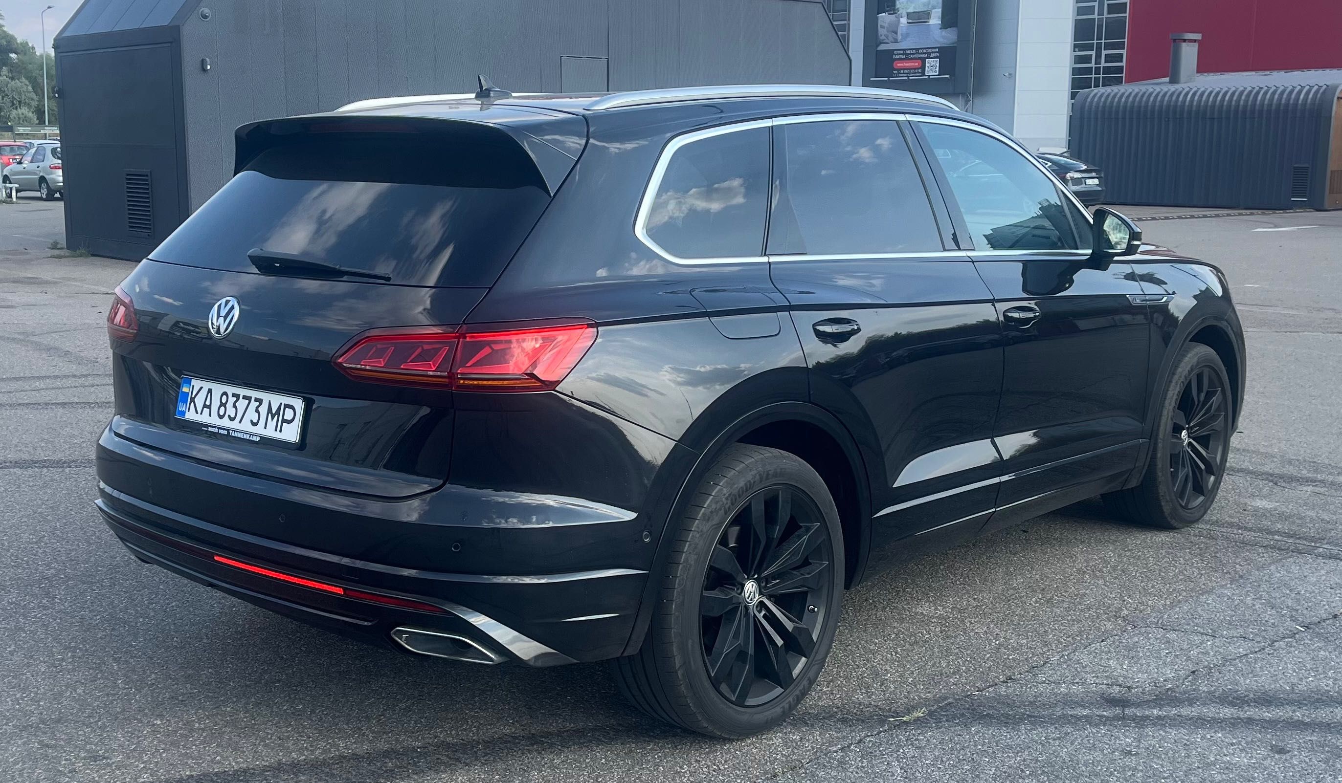 Volkswagen Touareg 2018  3.0 TDI AT (287 к.с.) AWD • R-Line