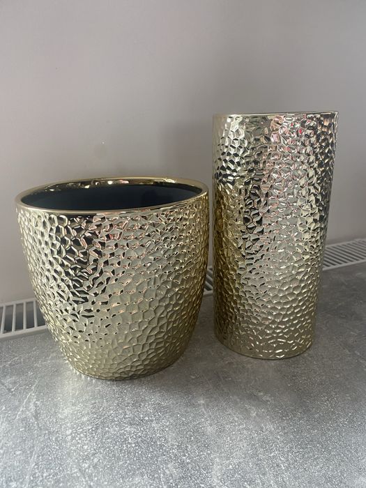 Wazon i doniczka osłonka kolor złoty