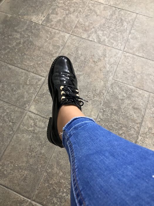 Sapatos em pele,  tamanho 40