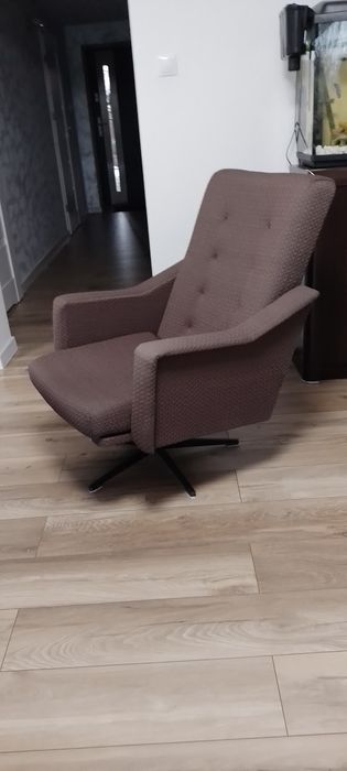 Fotel obrotowy retro