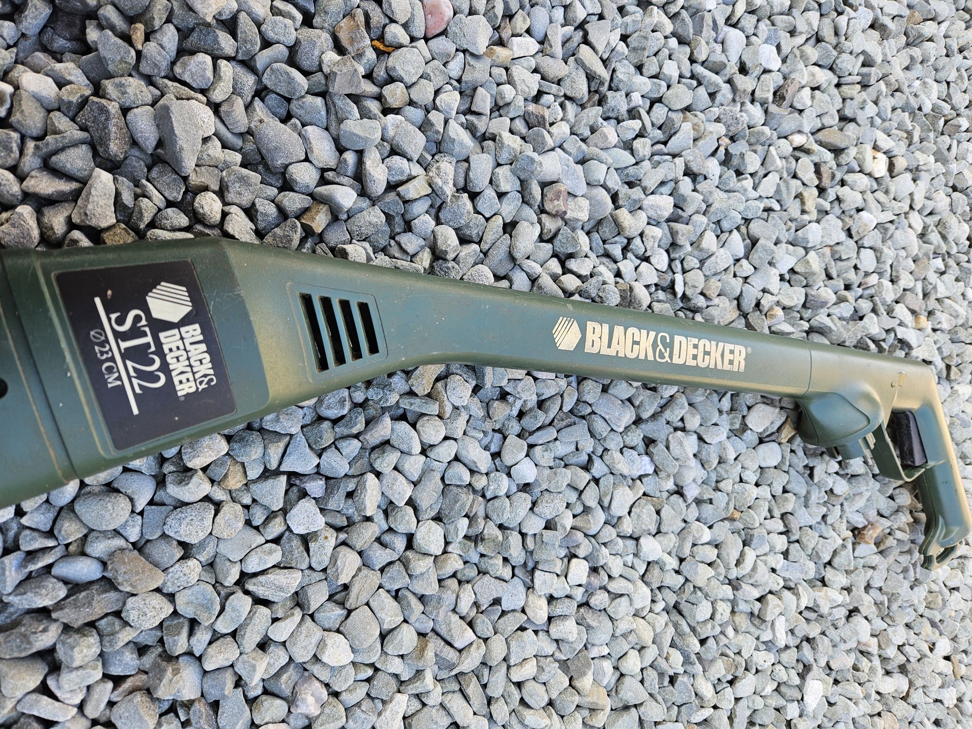 Podkaszarka Black & Decker ST 22