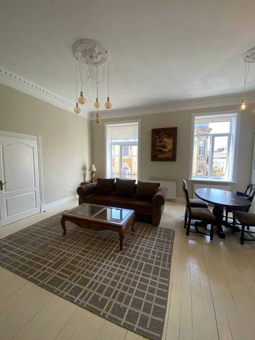 Оренда 2-кім квартири на Стометрівці.