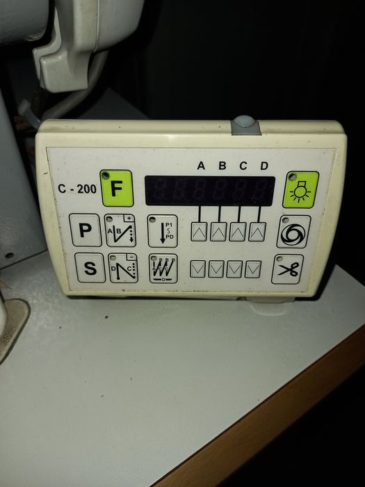 Máquina costura calçado