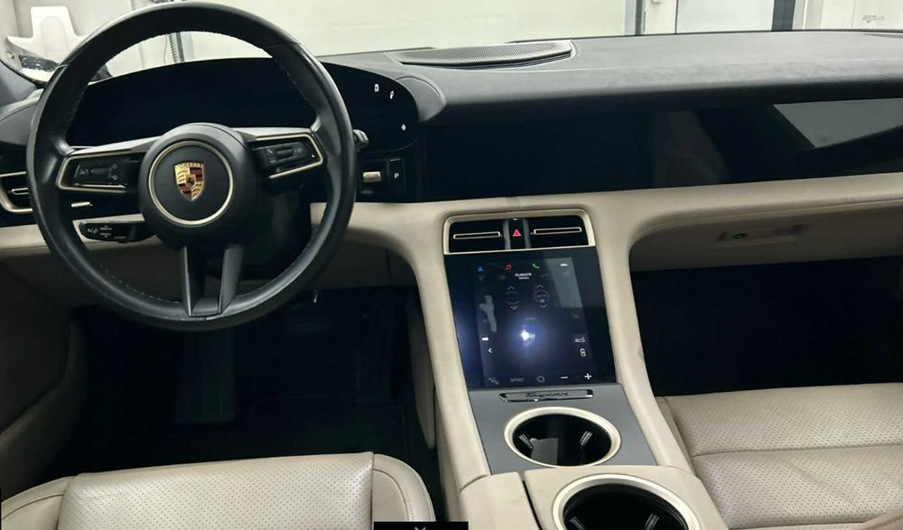 Porsche Taycan Sport Tourismo 90kwh -Reservado-