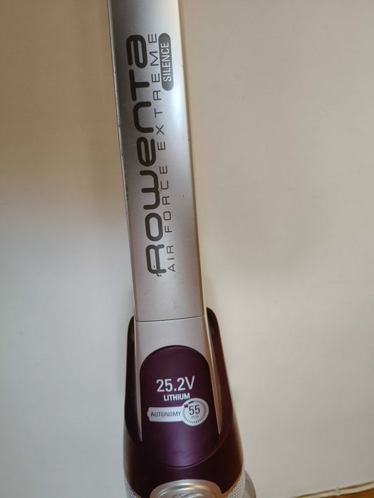 Aspirador vertical Rowenta 25.2v