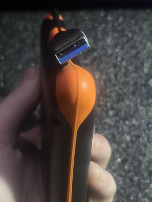 Жёсткий диск переносной, работает как флешка накопитель памяти