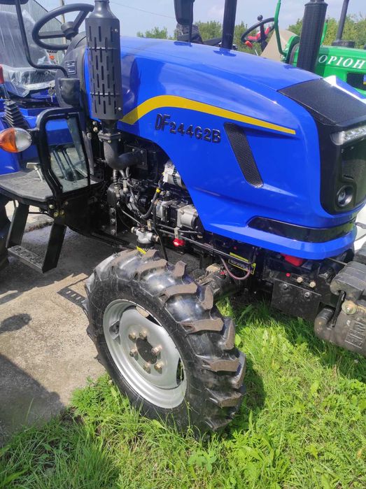 Трактор DONGFENG 244G2B