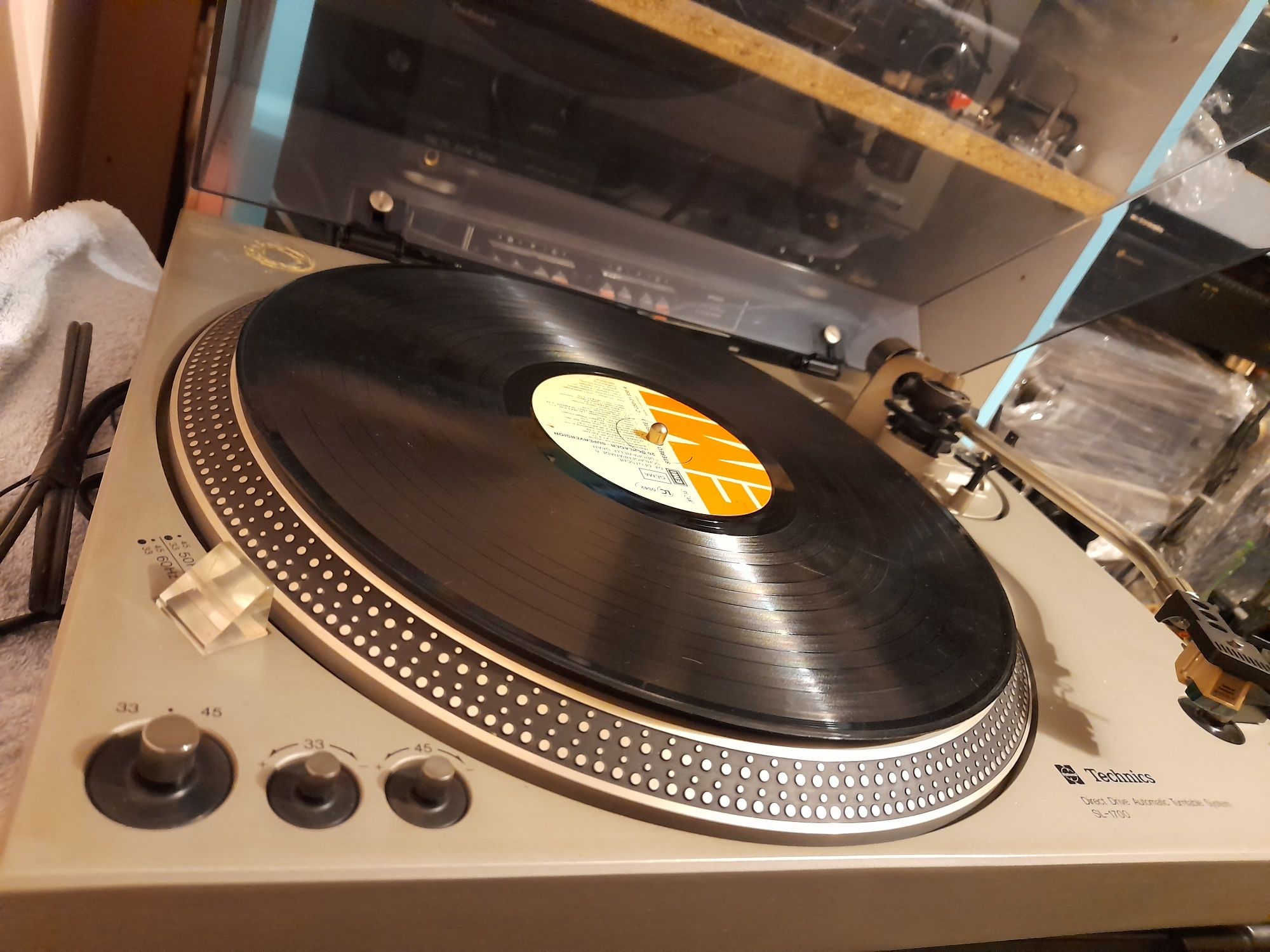 Gramofon Technics SL-1700 Zadbany stan