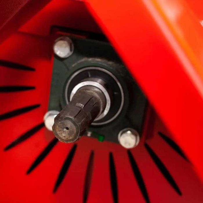 rozdrabniacz tarczowy rębak z podajnikiem hydraulicznym do gałęzi NOWE