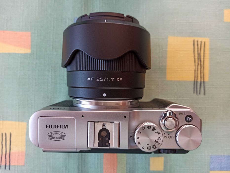 Fujifilm X-M1 + obiektyw Viltrox 25mm 1.7
