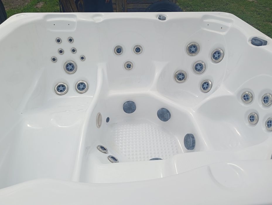 Jacuzzi ogrodowe całoroczne zimowe Balboa