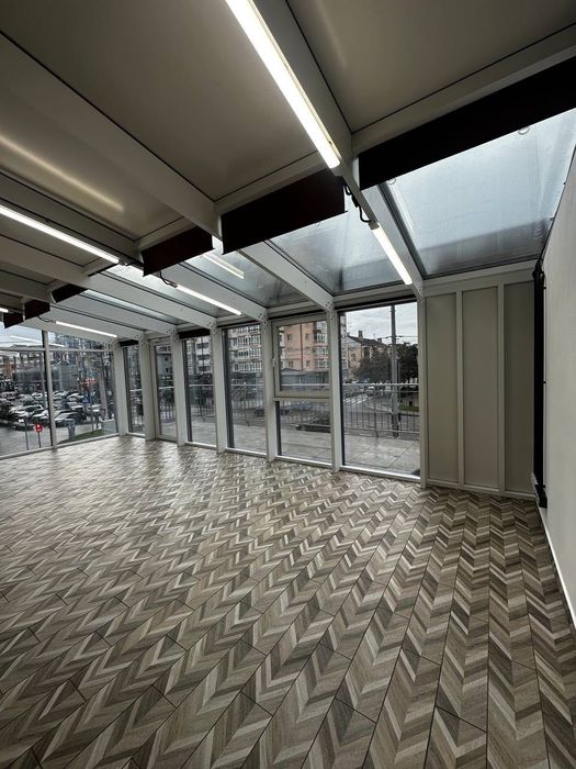 Оренда фасадного приміщення 85 м2 в центрі міста 2 поверх